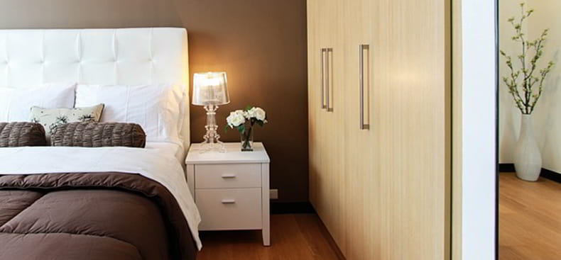 Decoración de Dormitorios: Tips para Elegir la Mesa de Luz y Velador Perfectos